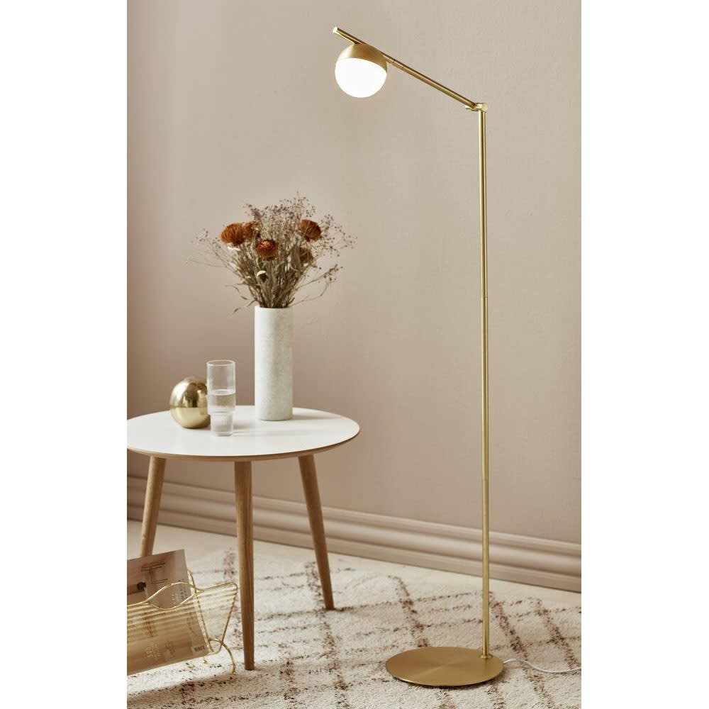 Lampadaire élégant en laiton avec abat-jour en verre opale — vue 4