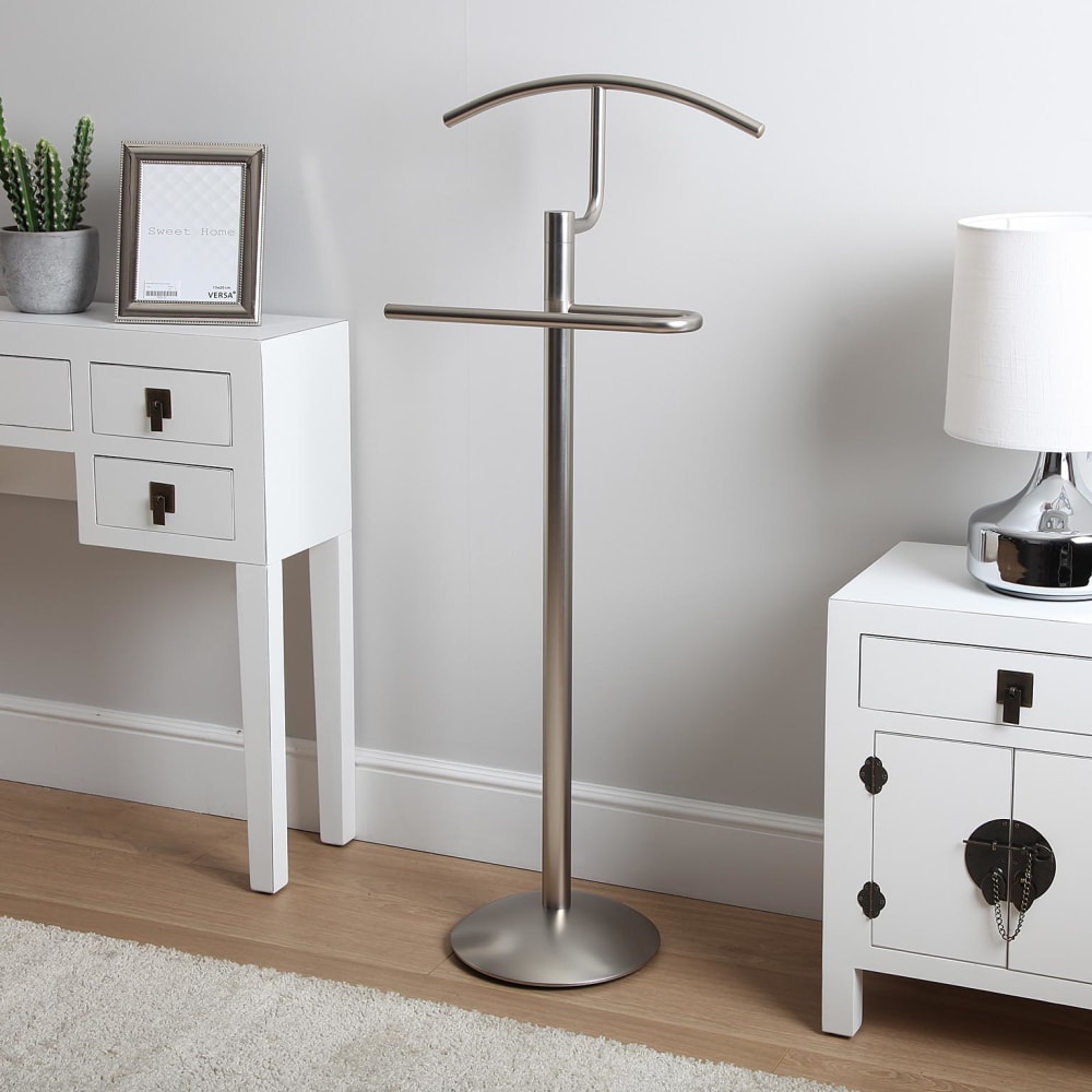 Valet de nuitmoderne en métal argenté