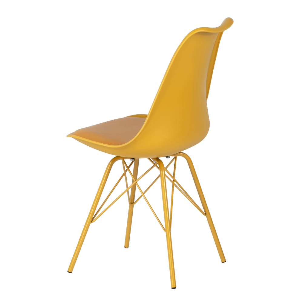 Silla con asiento de polipropileno color mostaza y patas de metal. - Maisons du Monde