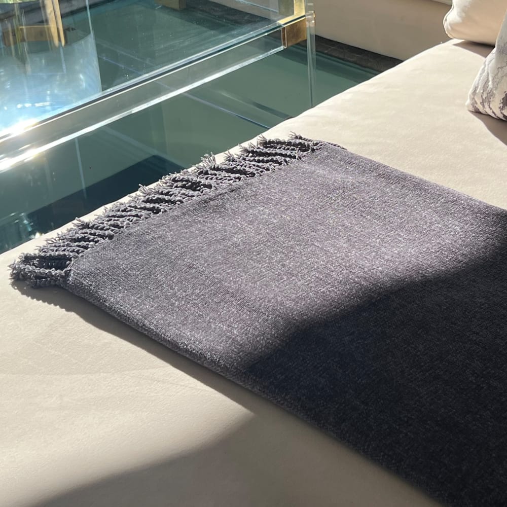 Manta microchenilla gris 170x130 cm - Maisons du Monde