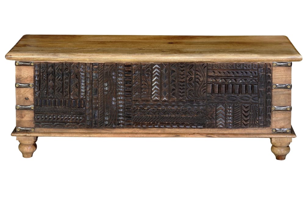 Baúl madera de mango y detalles oscuros