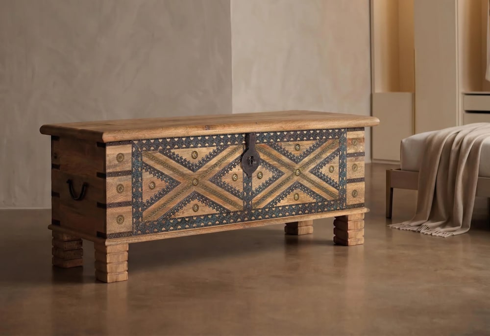Baúl en madera de mango y detalles en metal color natural - Maisons du Monde