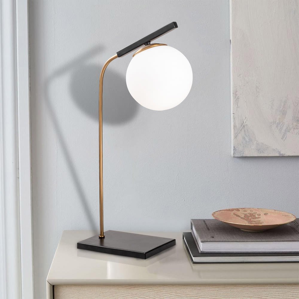 Lampe de table noire et dorée avec abat-jour en verre — vue 3