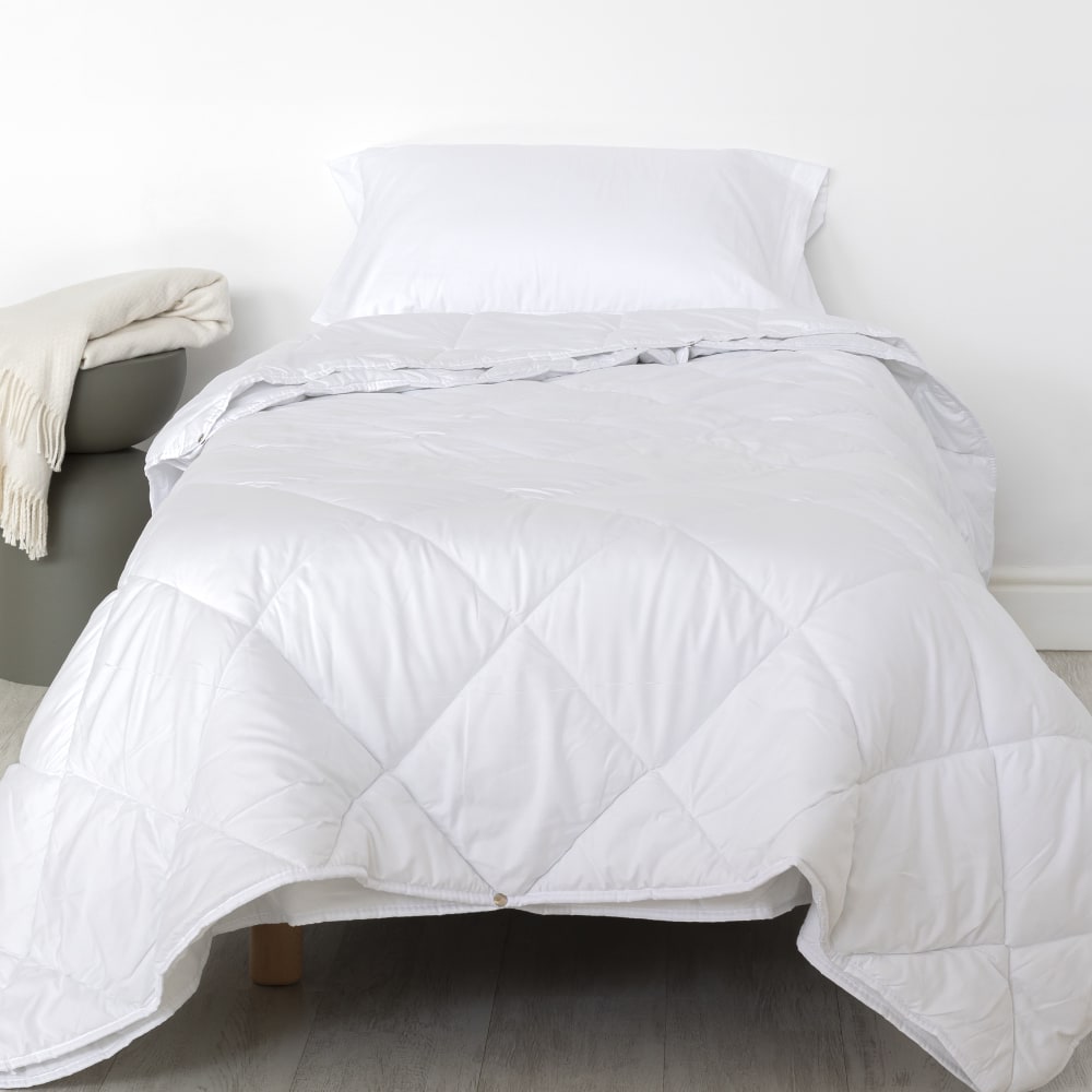 Couette toutes saisons 120 + 250 gr 100% Microfibre Blanc 150x220 cm