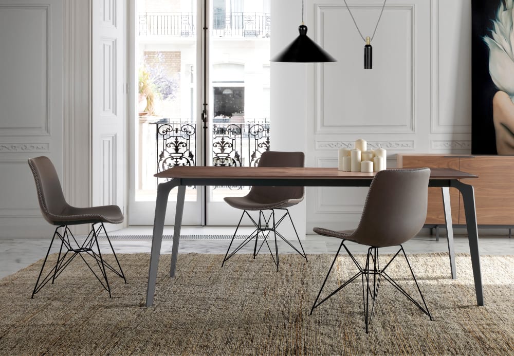 Mesa de comedor de diseño en chapa de madera. 180×90×75Hcm - Maisons du Monde