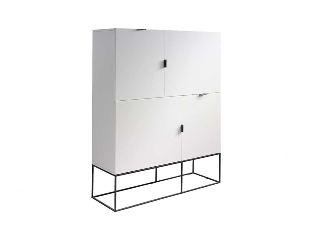 Aparador de MDF blanco y patas metálicas negras