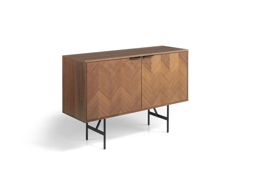Aparador de diseño en chapa de madera de nogal. 120×40×80H
