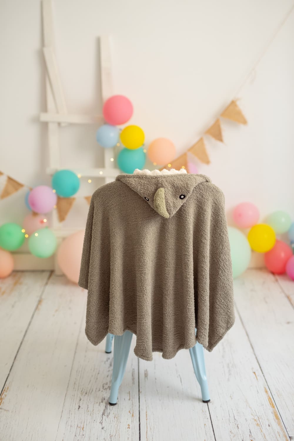 Serviette à capuche dinosaure 100% polyester gris - Maisons du Monde