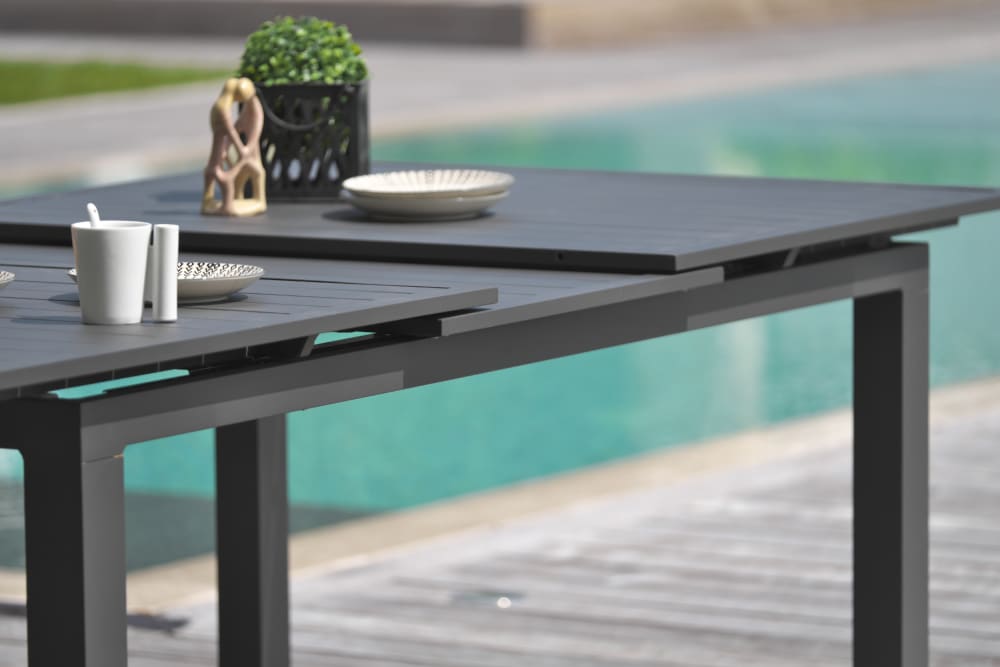 Ensemble repas de jardin 8 places en aluminium - Maisons du Monde