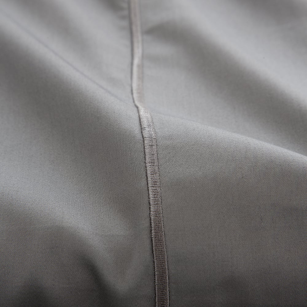 Juego de sábanas satén algodón egipcio 300 gris 210x260 Cama 135 - Maisons du Monde