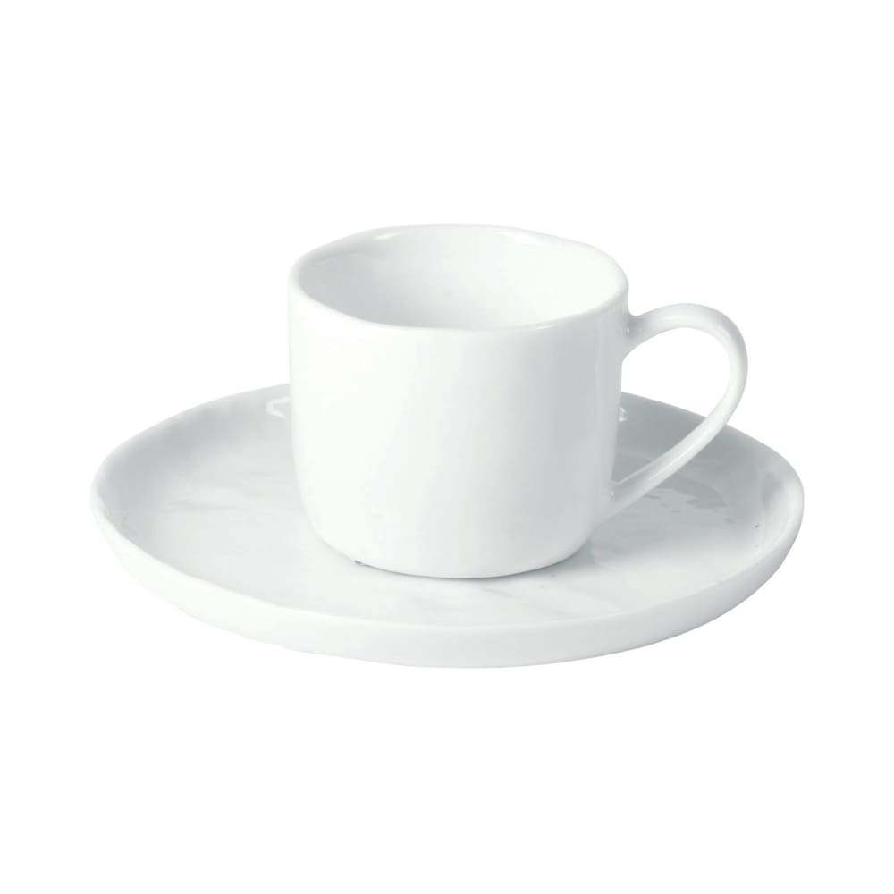 Petite tasse en porcelaine blanche