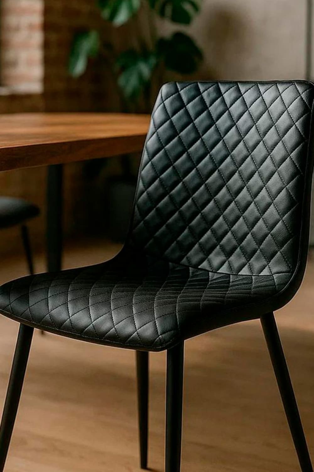 Silla en color negro de estilo en polipiel - Maisons du Monde
