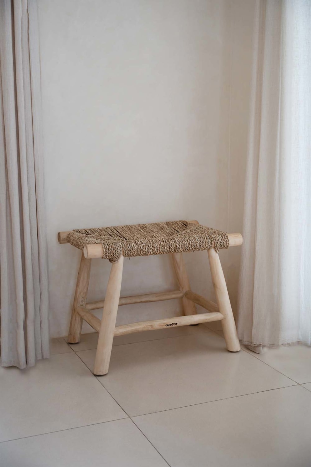 Tabouret bois de teck et herbe de mer marron 60x40x45cm