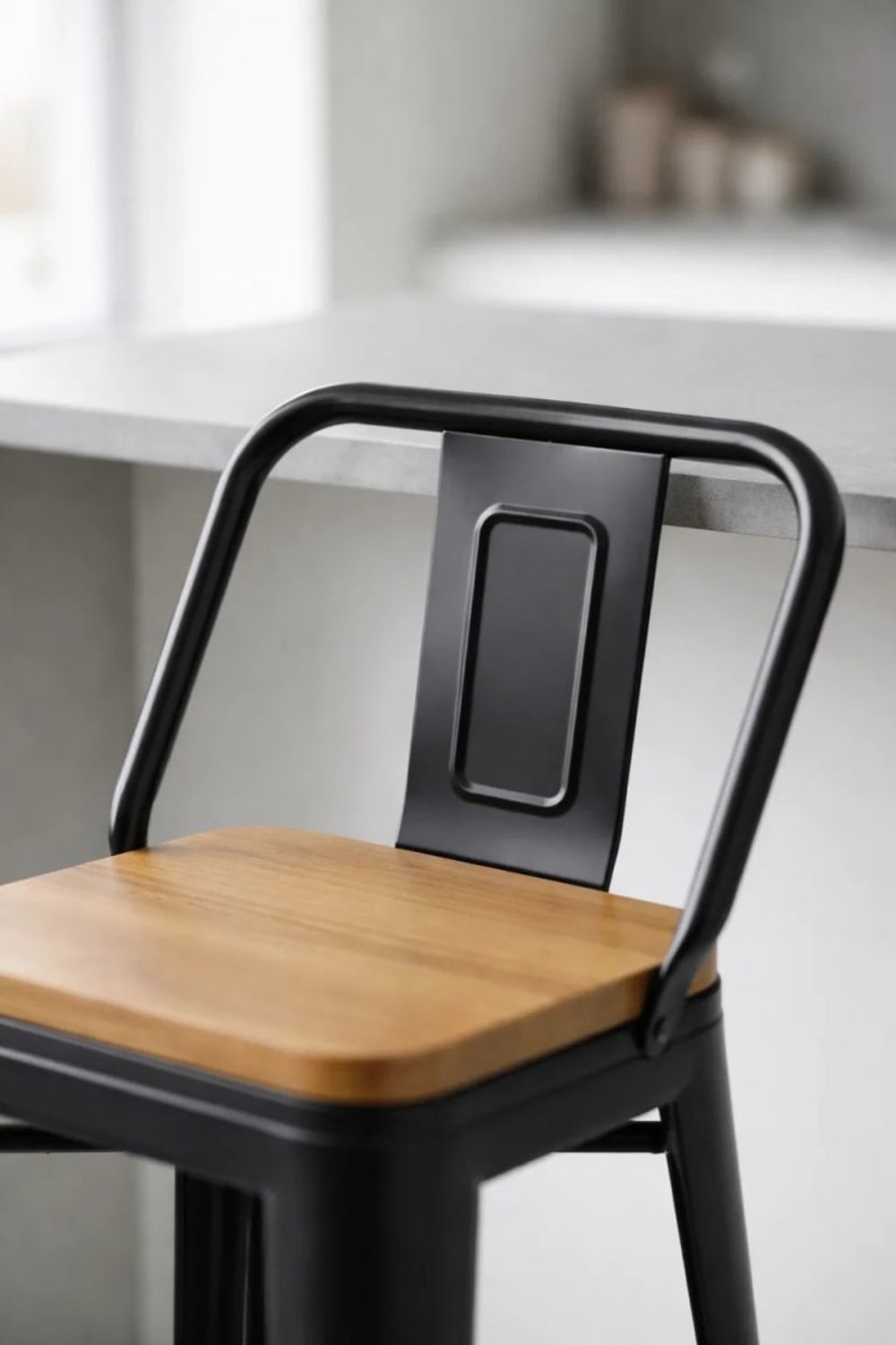 Taburete negro industrial en madera - Maisons du Monde