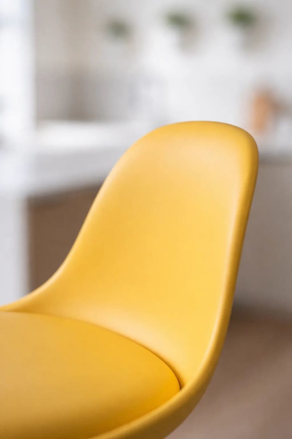 Taburete amarillo vanguardista en polipiel - Maisons du Monde