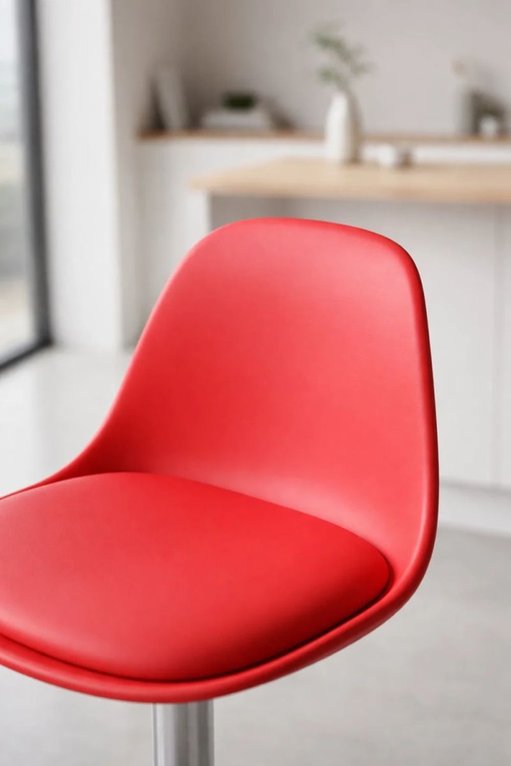 Taburete rojo vanguardista en polipiel - Maisons du Monde