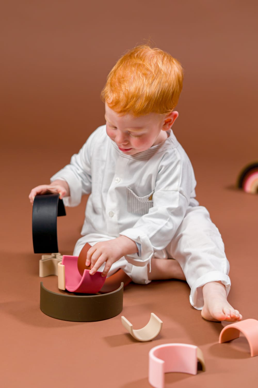 Jouet à empiler petit arc-en-ciel en silicone  Diversité - Maisons du Monde