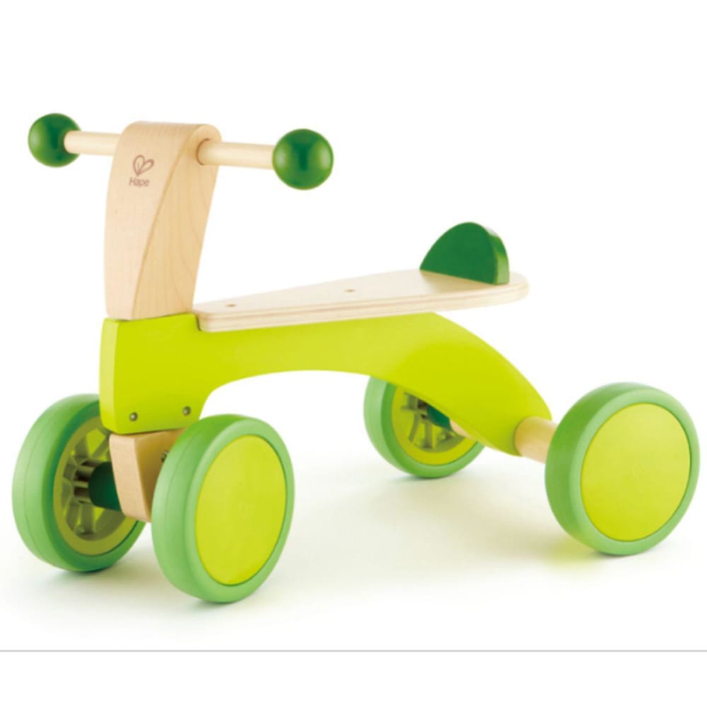 Triciclo de cuatro ruedas