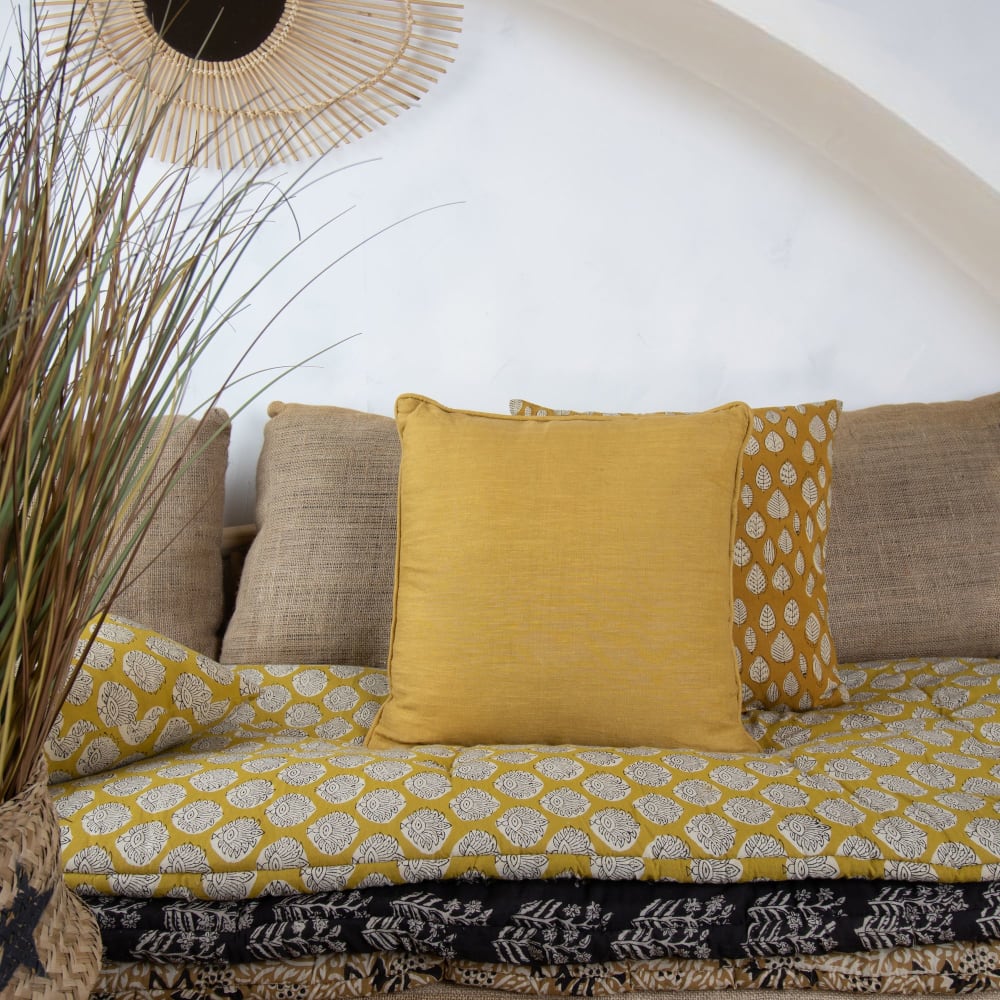 Coussin en lin jaune moutarde 40cm — vue 3