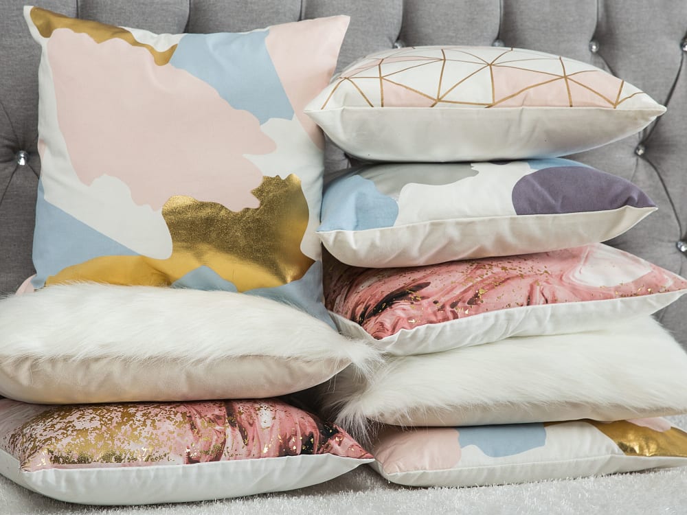 Lot de 2 coussin décoratifs en tissu rose 45x12cm
