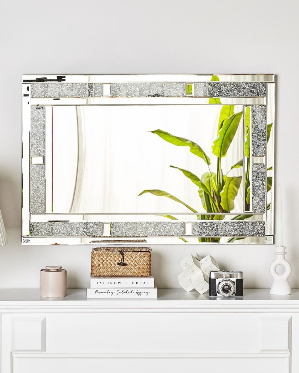 Beliani Wandspiegel aus Glas 90 x 60, silber style classic chic - Spanplatte