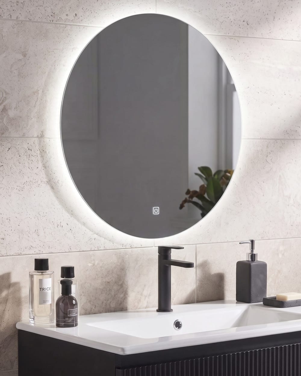 Beliani LED-Badezimmer-Spiegel aus Glas 60 x 60, silber style modern - Glas