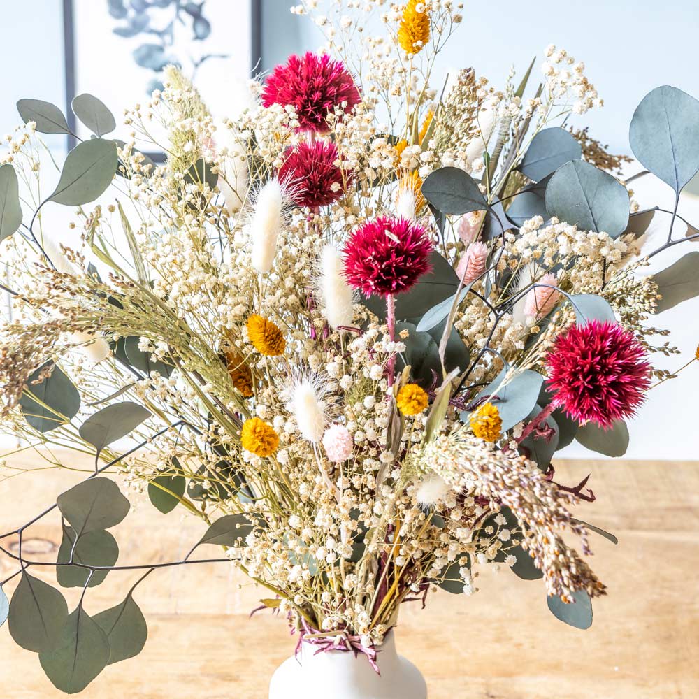 Bouquet de fleurs séchées à base de chardons rose et d'eucalyptus - Maisons du Monde