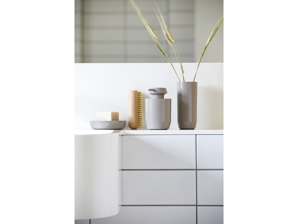 Pot à brosse à dents haut brillant en plastique taupe — vue 4
