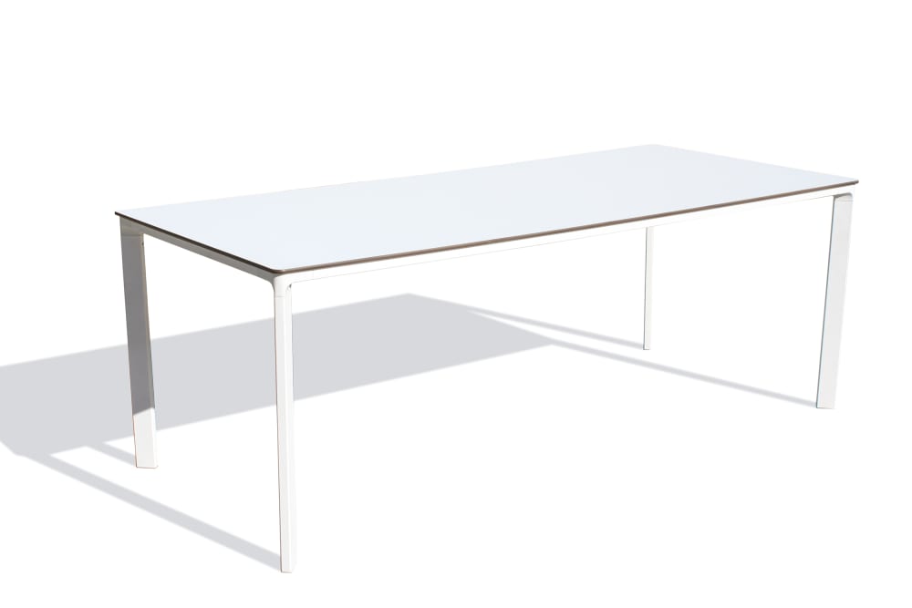 Table de jardin 8 places en aluminium laqué et peinture Epoxy