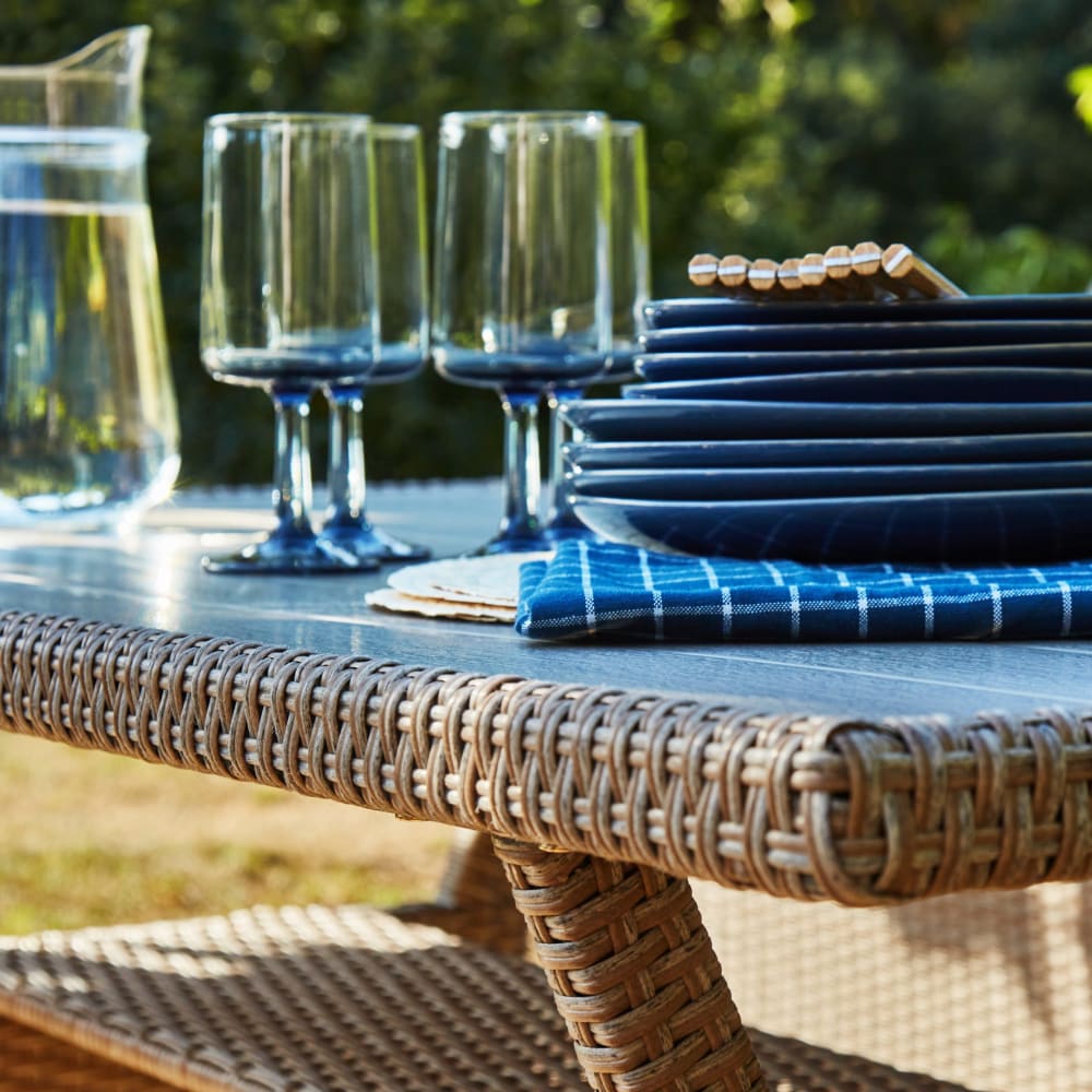 Set da giardino in rattan sintetico e acciaio con tavolo alto -