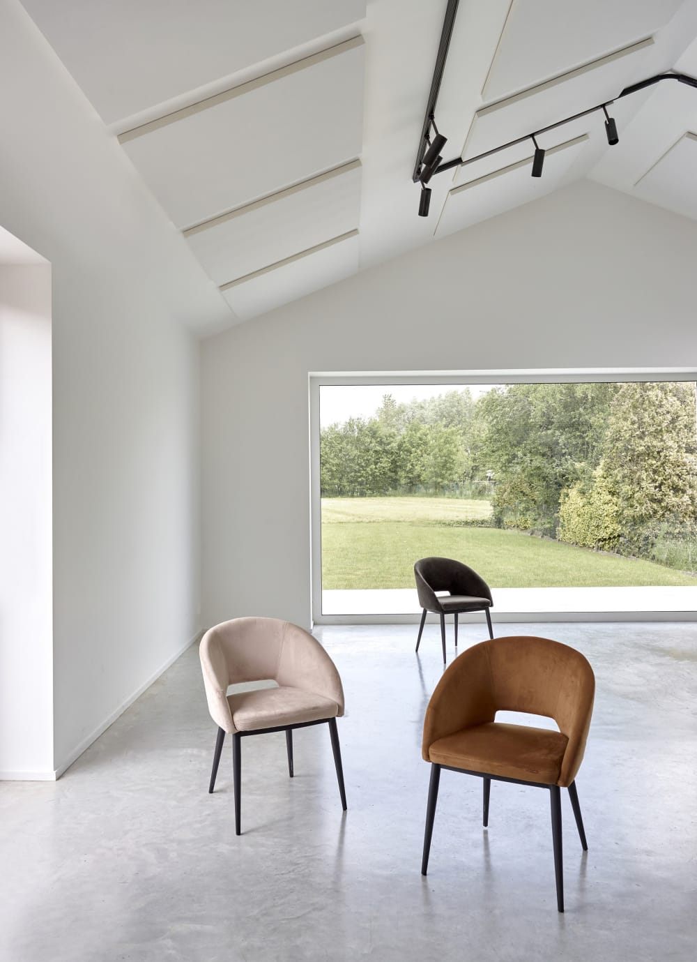 Chaise en velours gris - Maisons du Monde