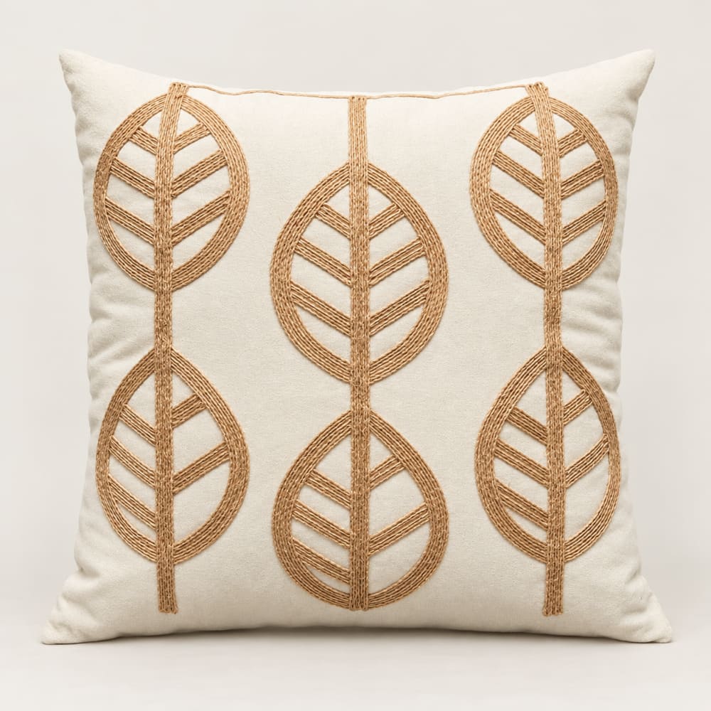 Cojín beige bordado hojas en yute 45x45 cm - Maisons du Monde