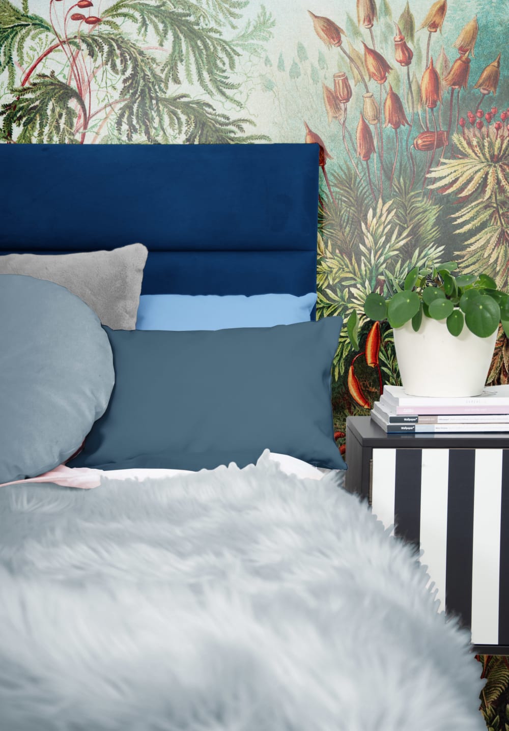Cabecero tapizado 160x60 de contrachapado y terciopelo azul - Maisons du Monde