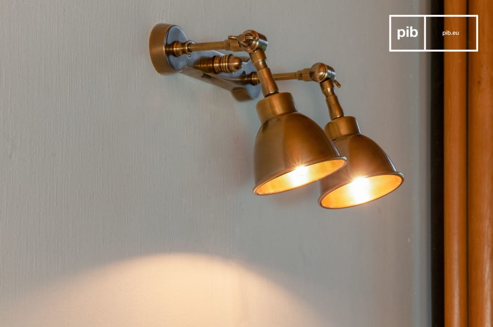 Lampada da parete doppia in metallo dorato - PIB
