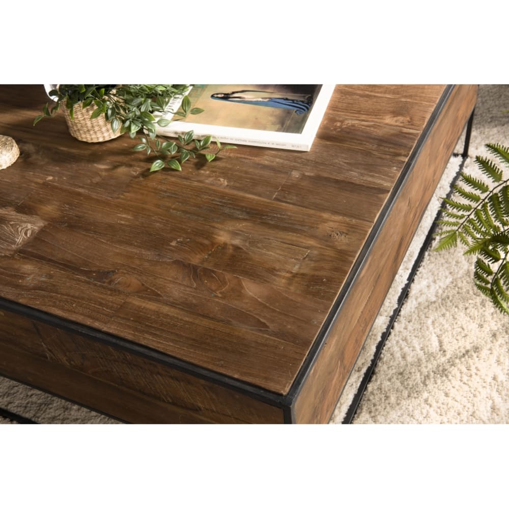Quadratischer Couchtisch aus recyceltem Teakholz und Metall L100