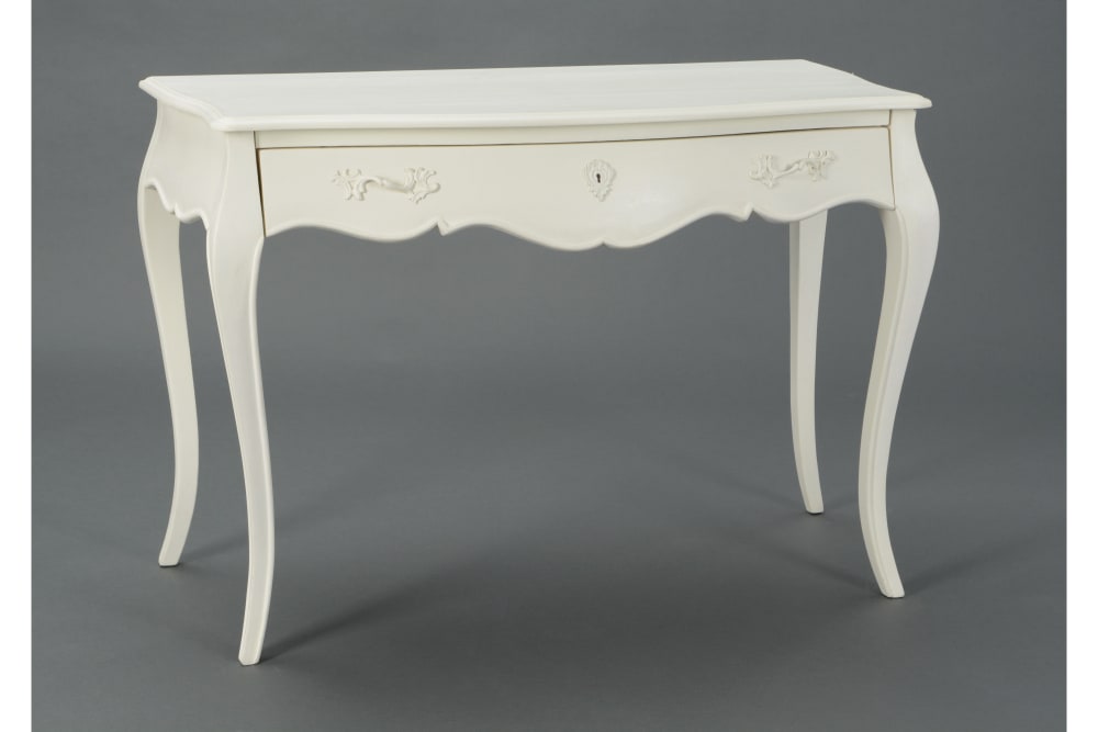 Bureau simple en bois blanc
