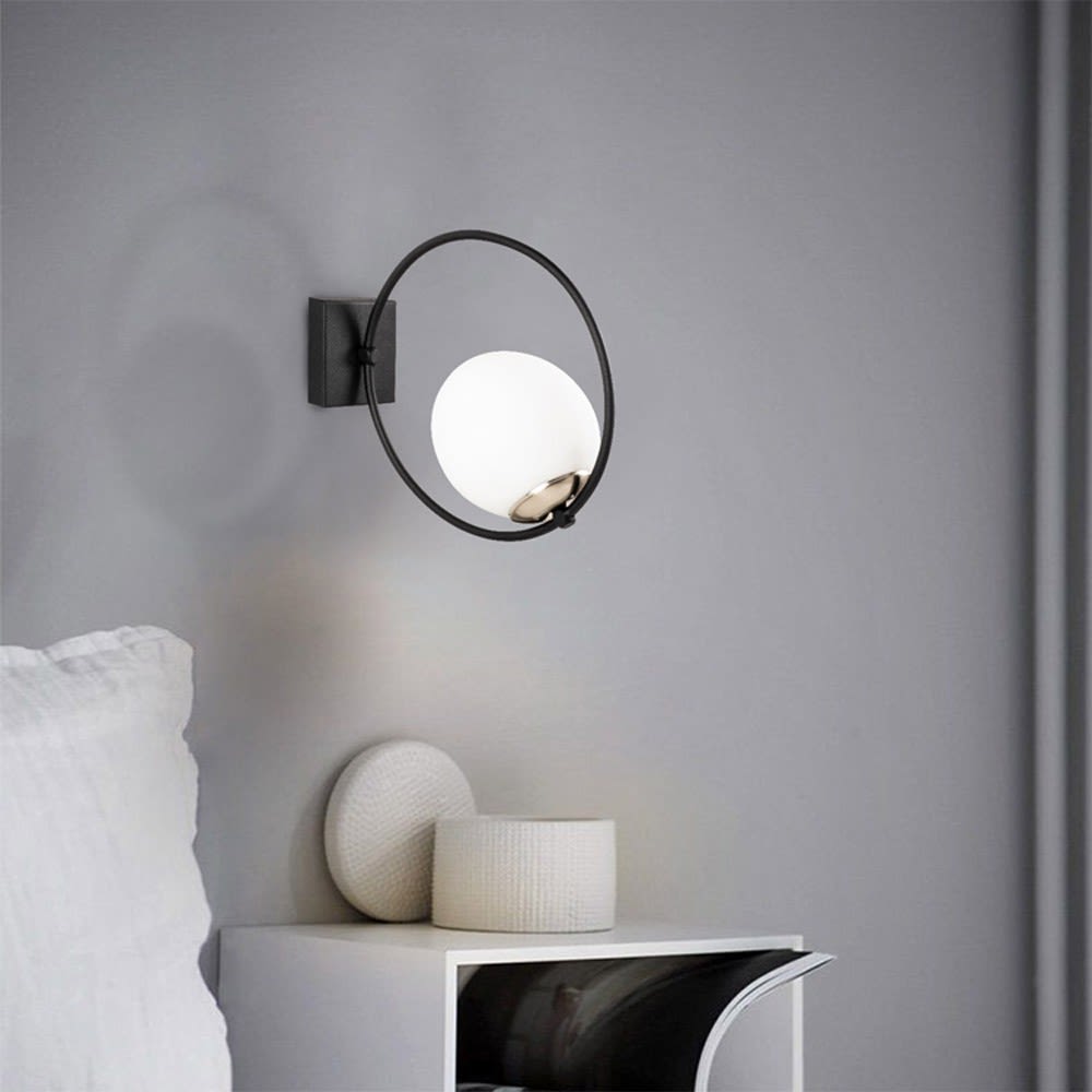 Aplique de pared negro en forma de aro con esfera de cristal opal - Maisons du Monde