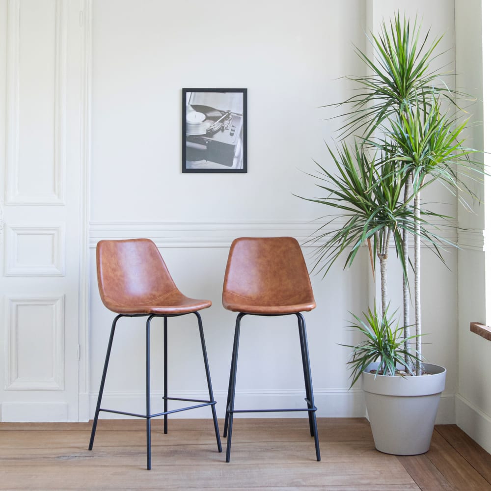 Lot de 2 tabourets de bar vintage 65cm en simili cuir cognac