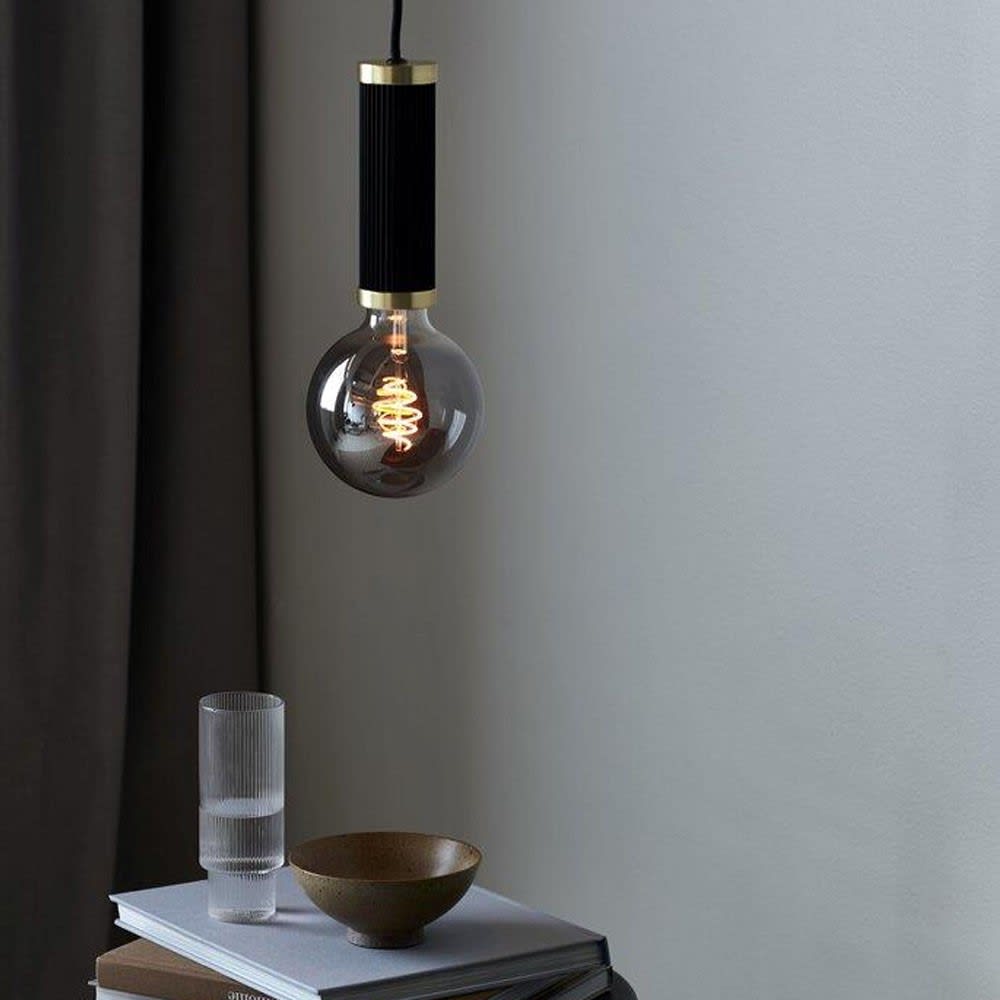 Lampada a sospensione nera e ottone Ø 5,5 cm alta 216,8 cm -