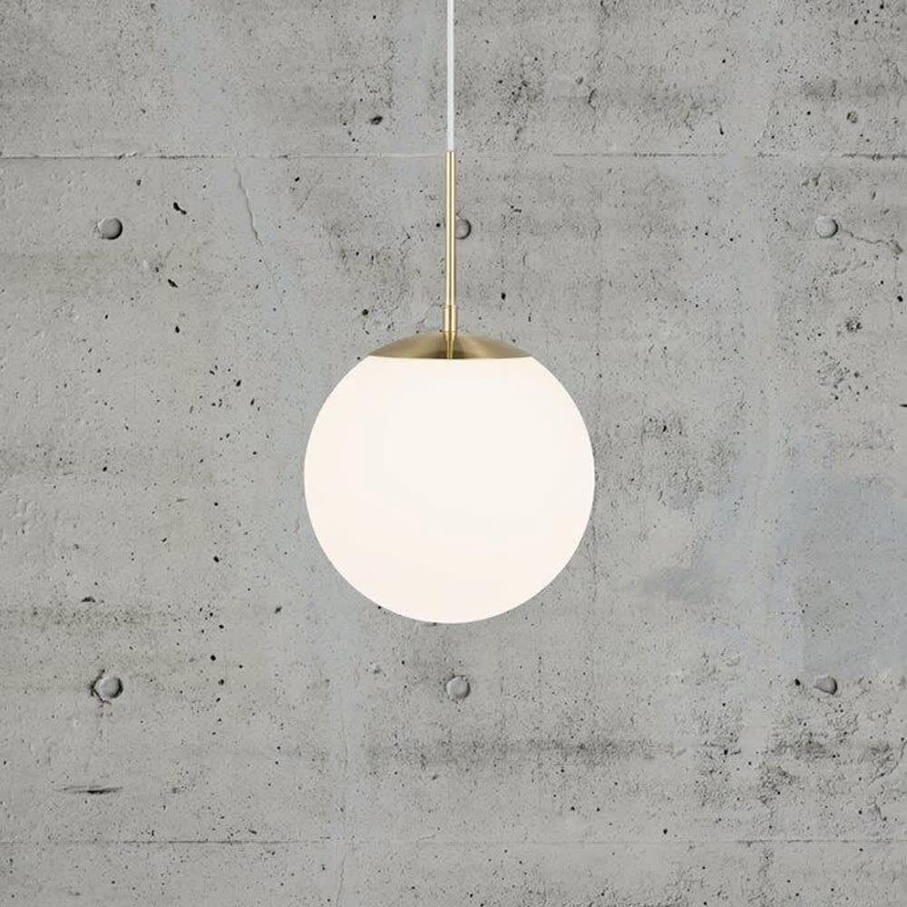 Lámpara de techo elegante y minimalista de latón con esfera ø25cm - Maisons du Monde