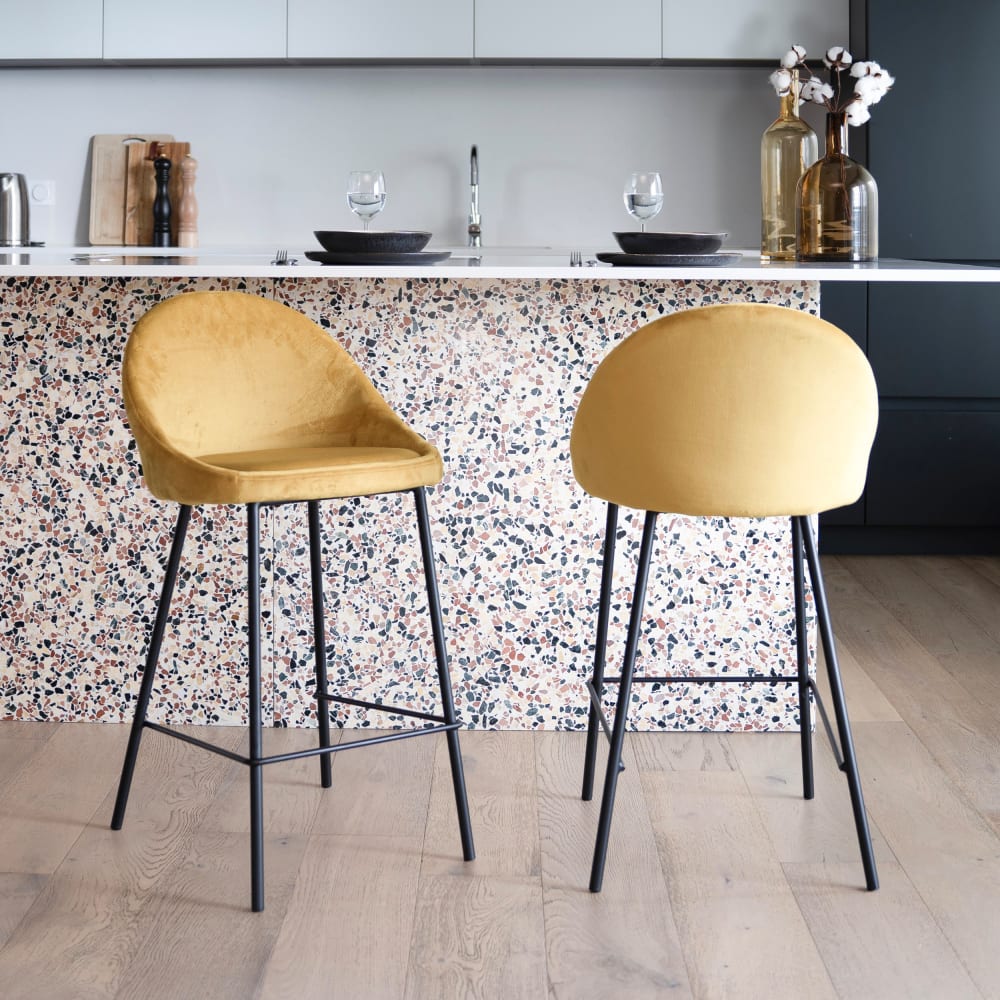 Set de 2 taburetes para isla de cocina de terciopelo amarillo 65 cm - Maisons du Monde