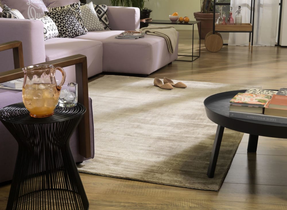 Tapis élégant doux et brillant en viscose Beige 190x290 - Maisons du Monde