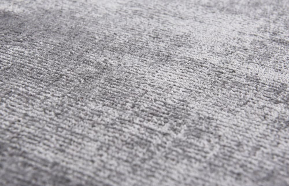 Tapis élégant doux et brillant en viscose Gris 65x135 — vue 3