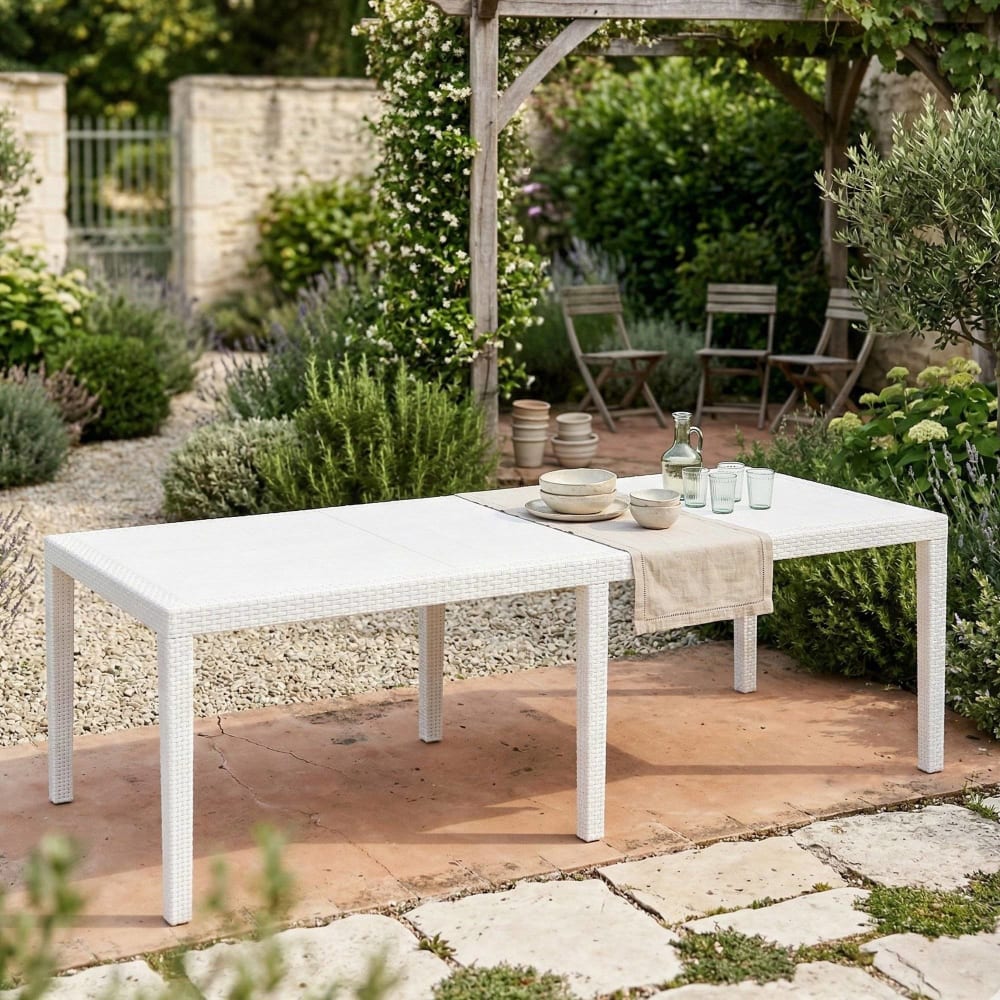 Weißer Außentisch 150x90h72 cm - Maisons Du Monde