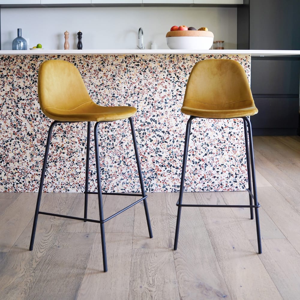 Lot de 2 chaises pour îlot central 65 cm en velours jaune