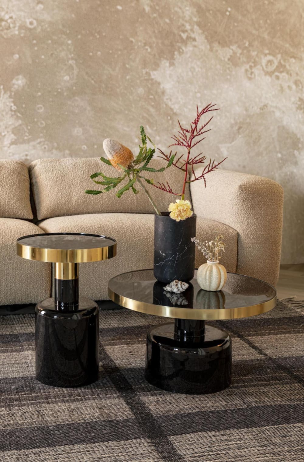 Table basse ronde en acier émaillé noir - Maisons du Monde