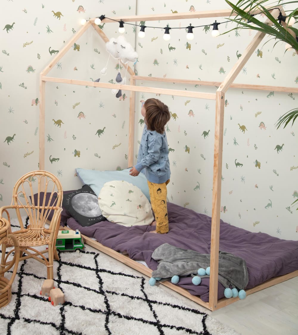 Letto stile Montessori in legno di pino massiccio colore