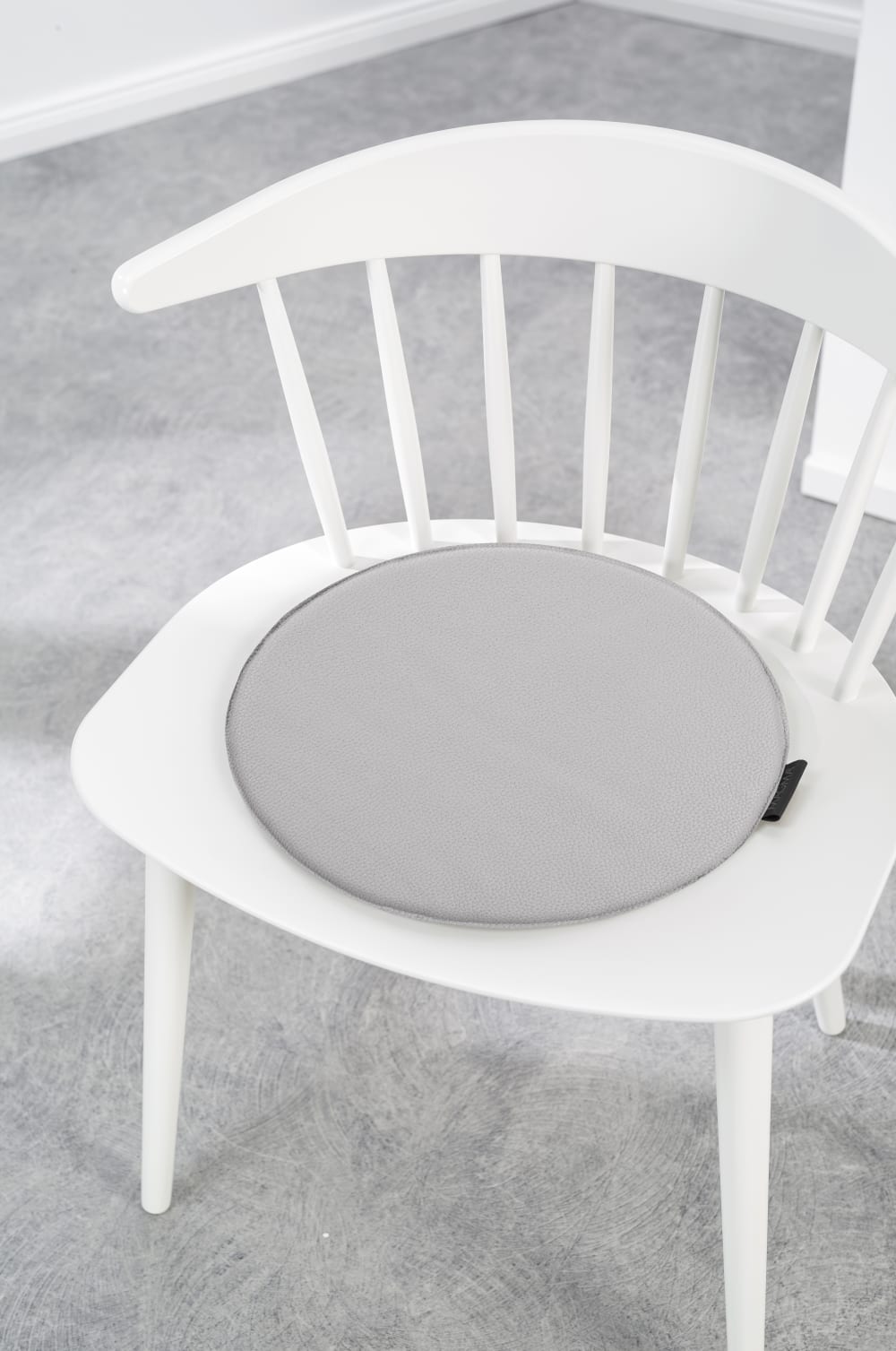 Galettes de chaise gris clair imitation cuir - d.37 - lot de 4 — vue 3