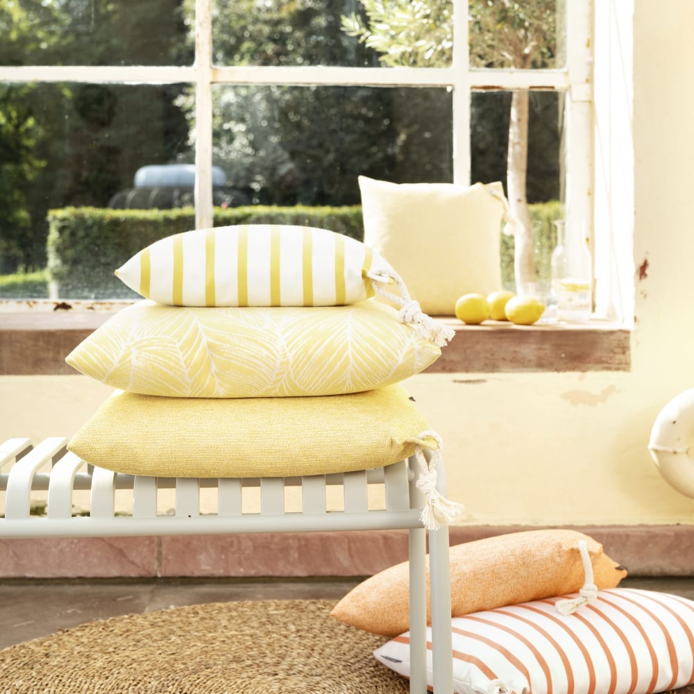 Housse de coussin extérieur chinée moutarde - 50x50 - Maisons du Monde