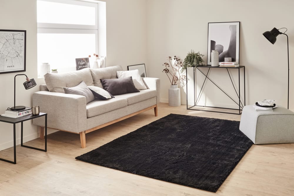 Tapis en polyester brillant motif uni noir 120x160 — vue 3